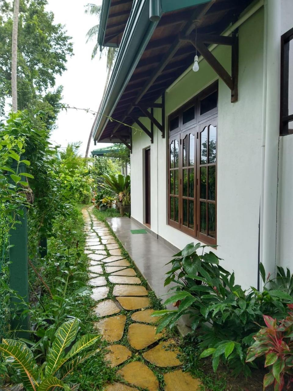 All View Resort Tangalle Exteriör bild